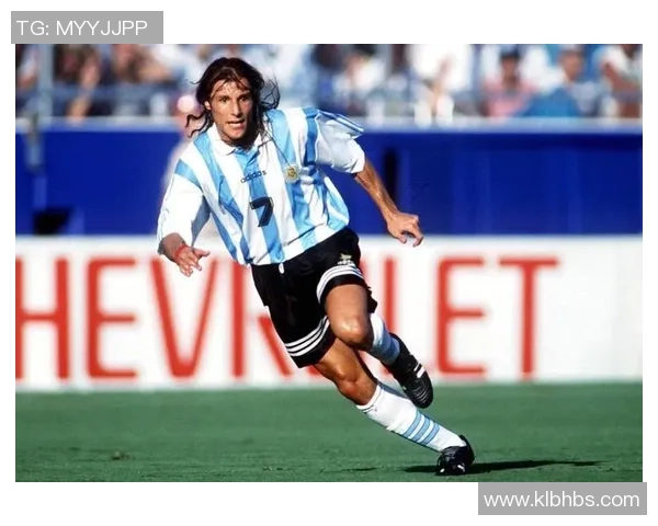 深度解析足球巨星的技术特点与比赛影响力剖析